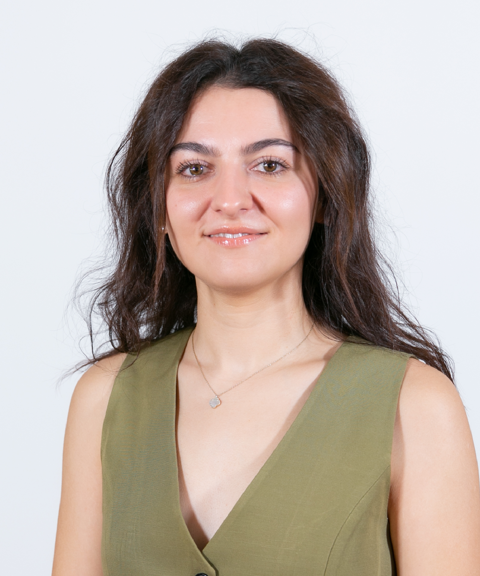 AYLA HENDEKCİ