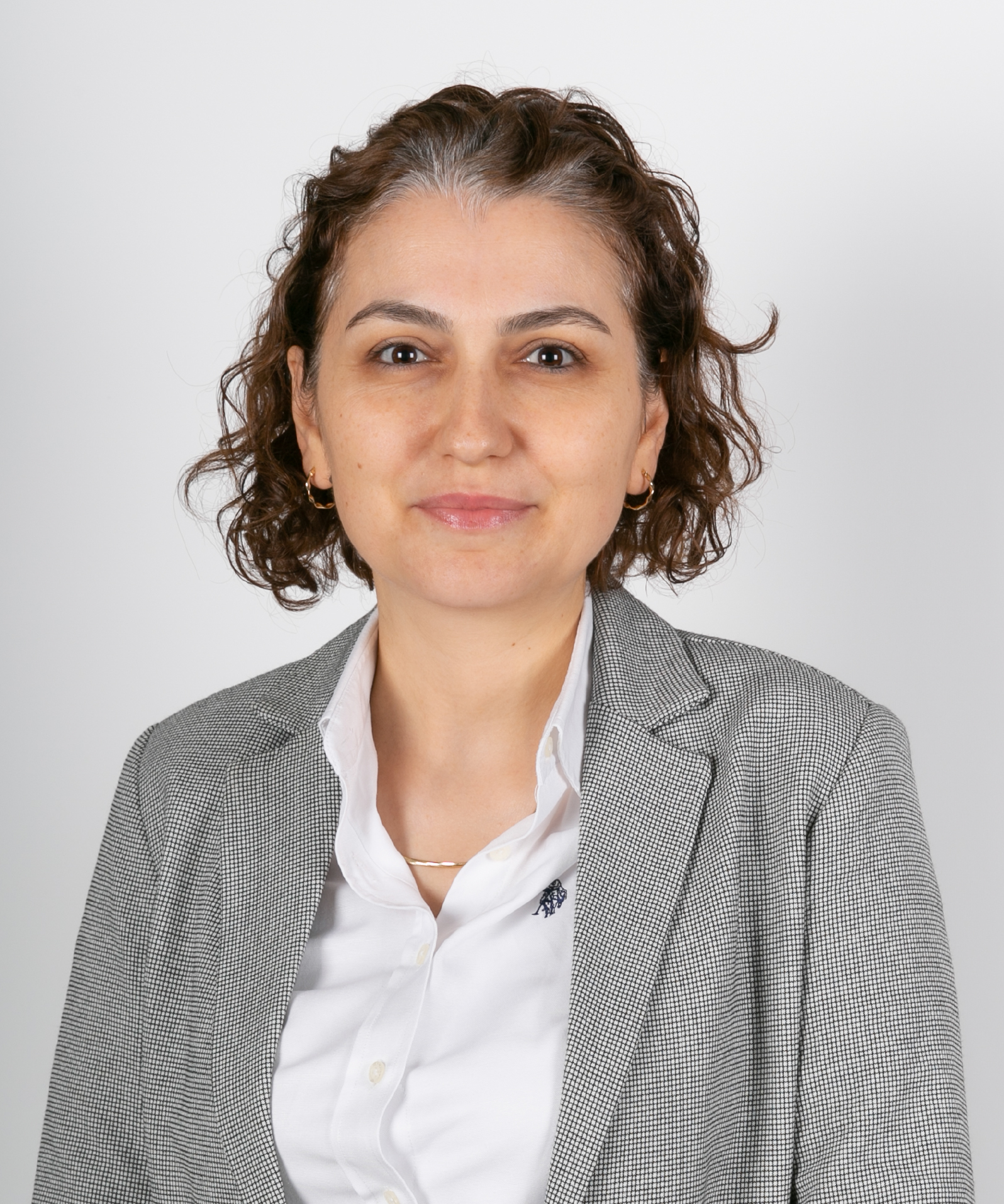 ŞAZİYE UZUN