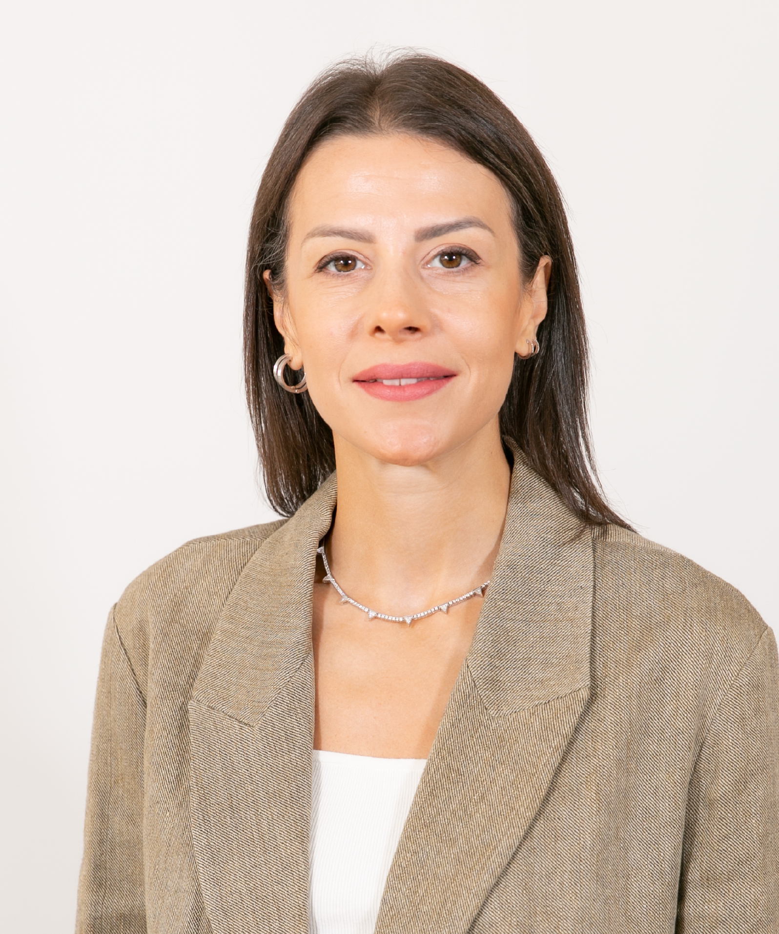 CEREN VARER AKPINAR
