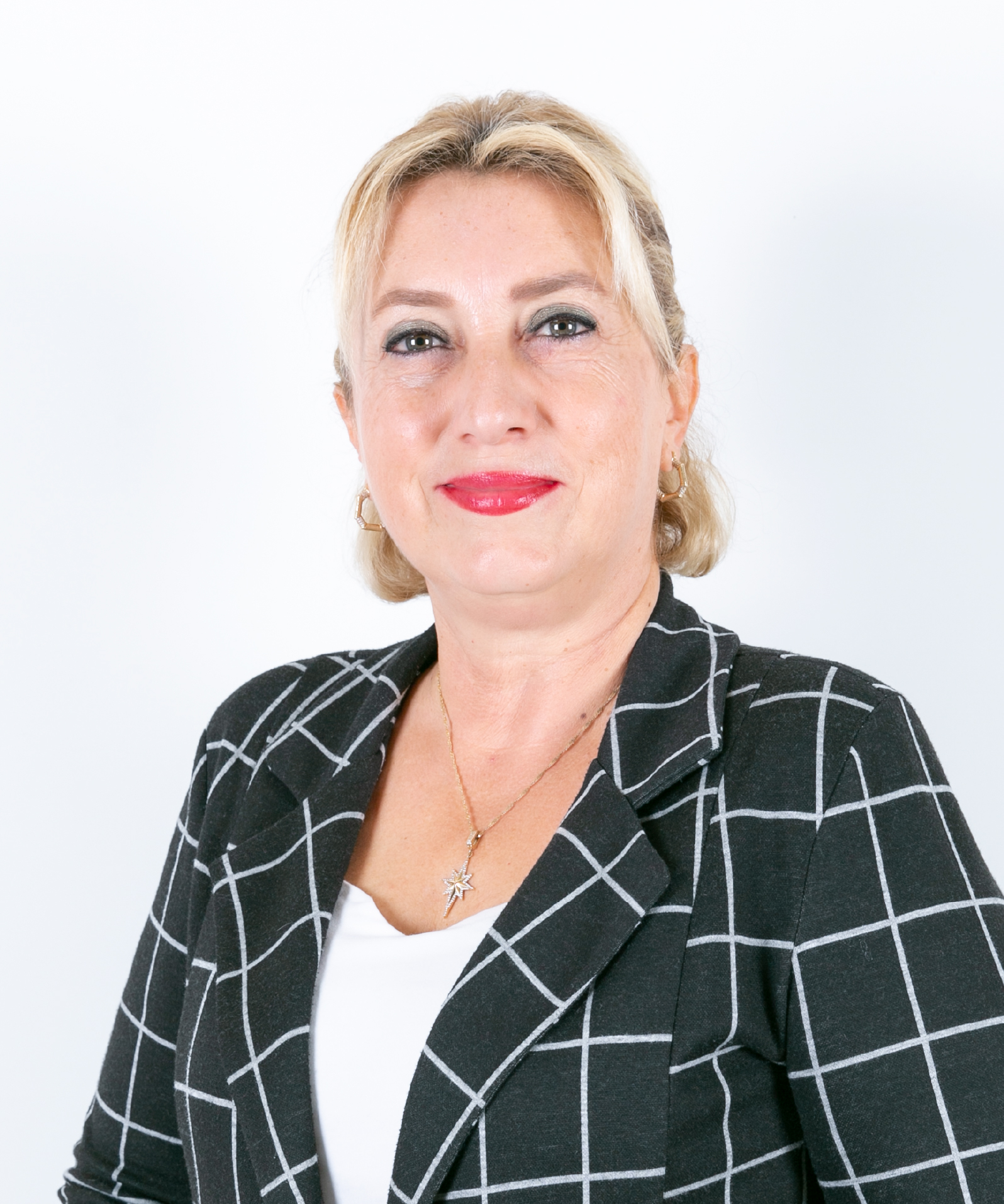 AYSUN TÜRKMEN