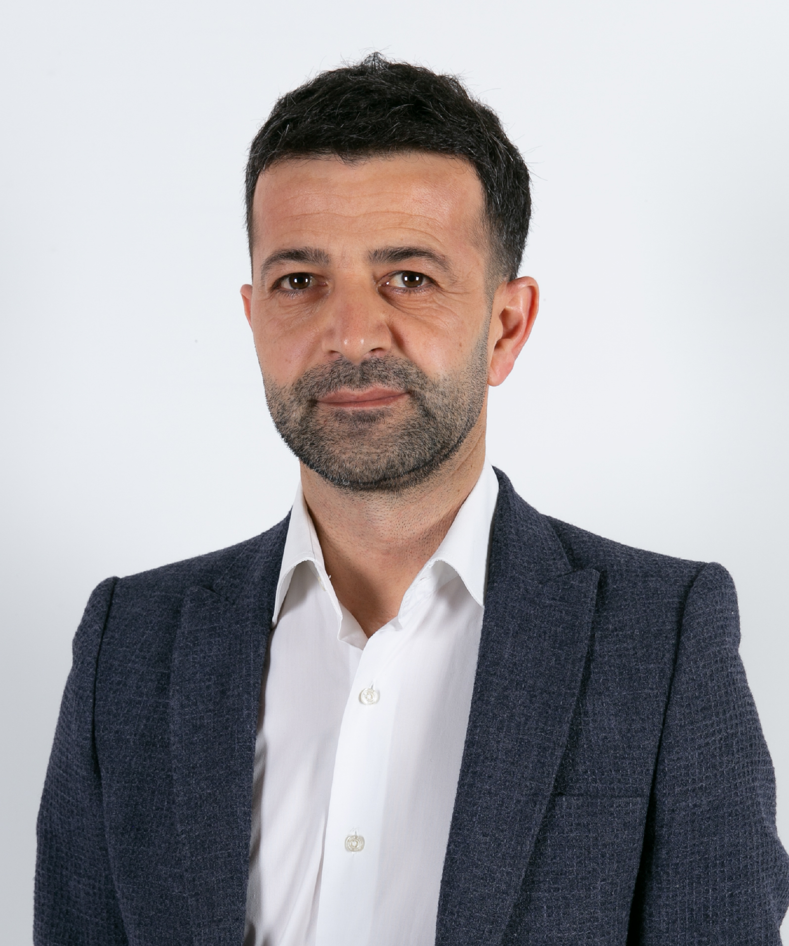 EKREM AKBUĞA