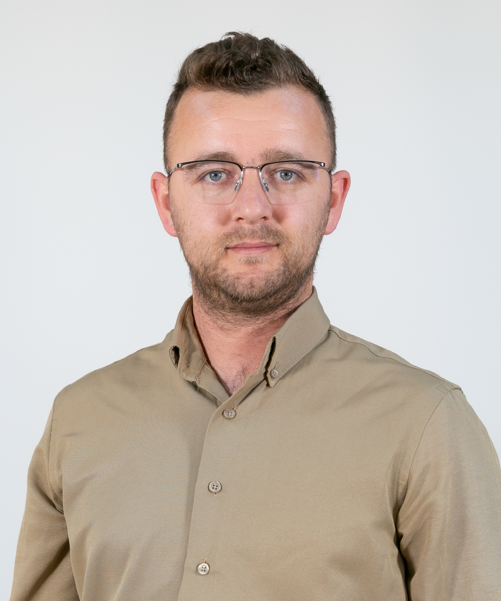 EMRE ÜSTÜNKAYA