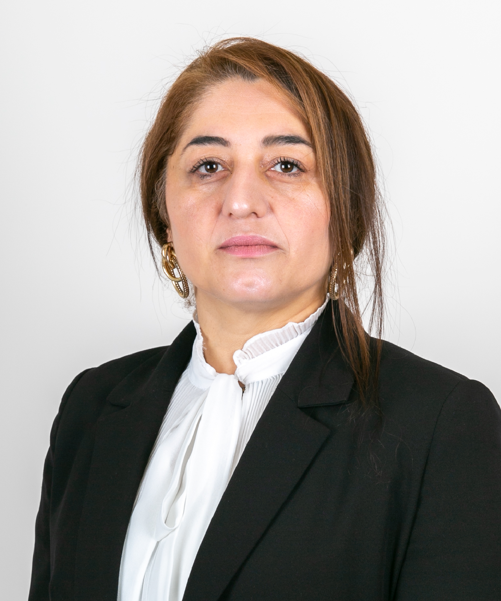 EMEL SARIİPEK
