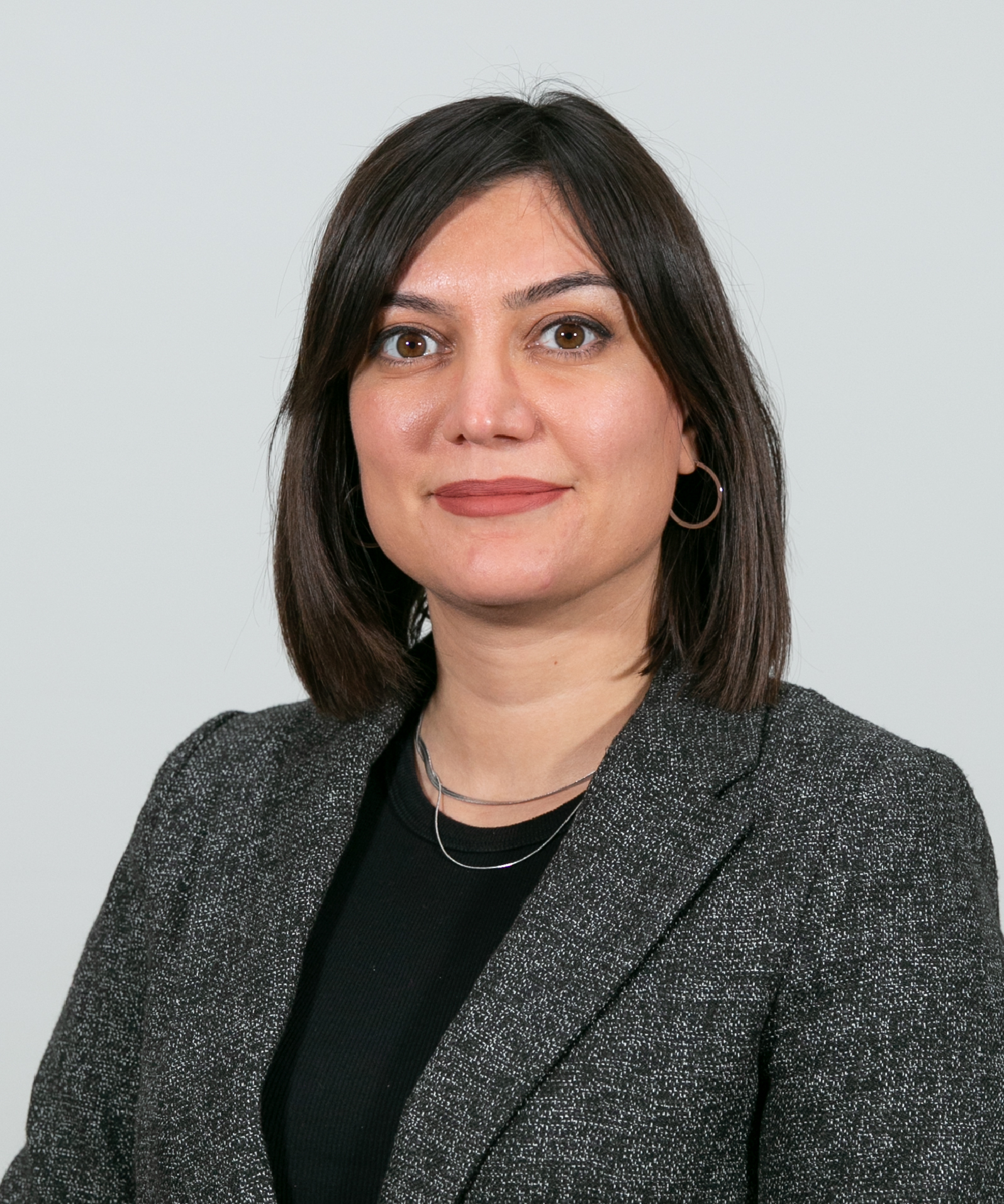 TUĞÇE ÇEVİK SÖNMEZ